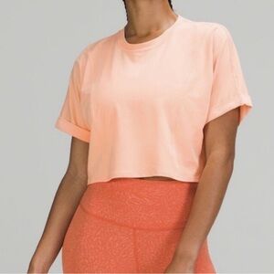 Lululemon LA Boxy Cropped Tee